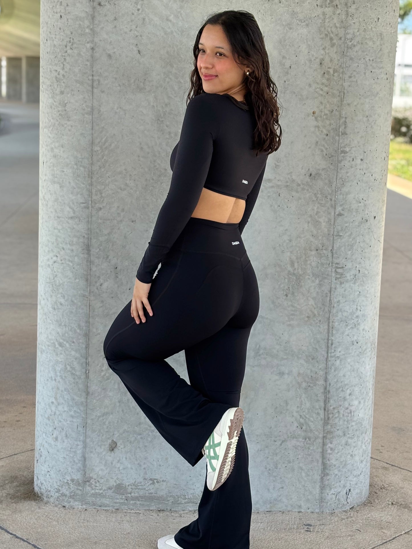 FLARE PANTS - BLACK