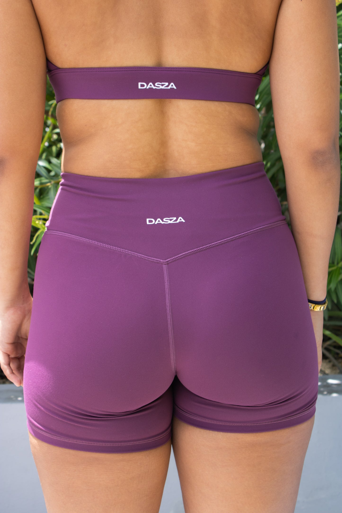 WOMEN´S SHORTS - GRAPE
